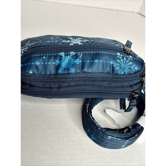 LUG - Super Coupe Convertible Crossbody Bag , Blue Quilted Snowflakes Design - Picture 4 of 9